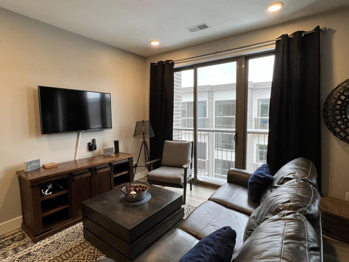 Trendy Downtown Condo-Walk To It All Capri 315 Traverse City Buitenkant foto